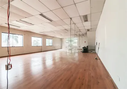 Ponto Comercial para alugar, 220m² no Santo Amaro, São Paulo