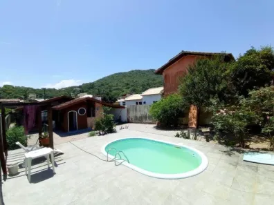 Casa com 3 Quartos à venda, 470m² no Sambaqui, Florianópolis