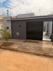 Casa com 3 Quartos à venda, 70m² no Delfino Magalhães, Montes Claros