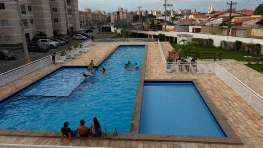 Apartamento com 2 Quartos para alugar, 50m² no Alto do Calhau, São Luís