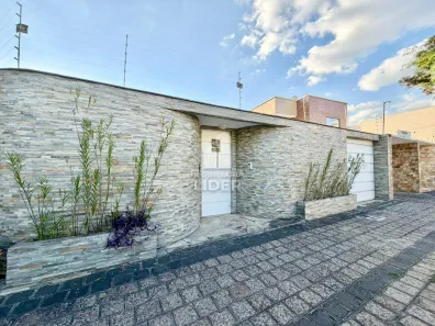 Casa com 4 Quartos à venda, 131m² no Ahú, Curitiba