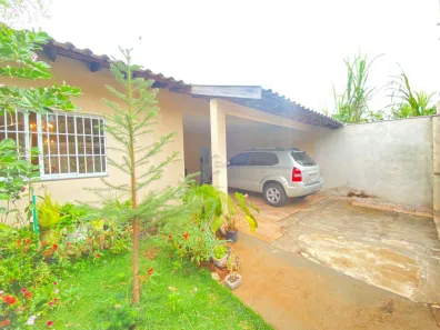 Casa com 3 Quartos à venda, 300m² no Jardim Alvorada, Londrina