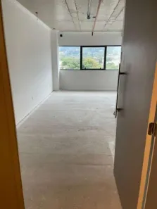 Sala Comercial à venda, 34m² no Teresópolis, Porto Alegre