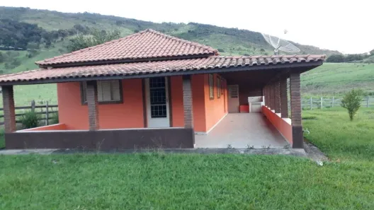 Fazenda/Sítio com 3 Quartos à venda, 21000m² no , Heliodora