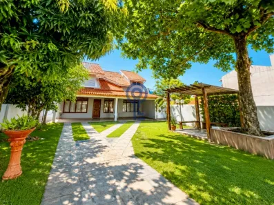 Casa com 5 Quartos para alugar, 239m² no Campeche, Florianópolis