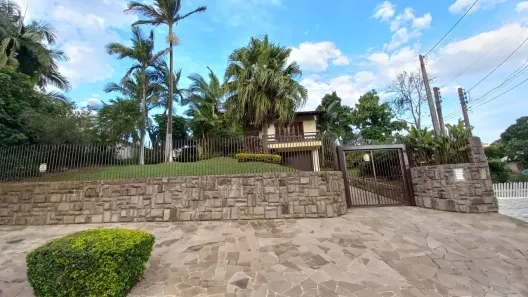 Sobrado com 3 Quartos à venda, 374m² no Centro, Esteio
