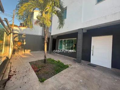 Casa com 4 Quartos à venda, 320m² no Jardim Amália, Volta Redonda