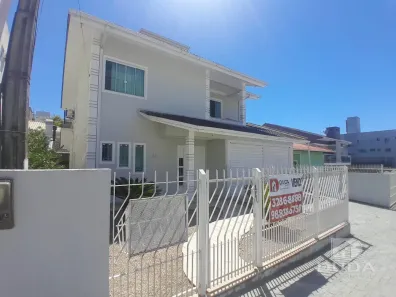 Casa com 4 Quartos à venda, 237m² no Pagani, Palhoça