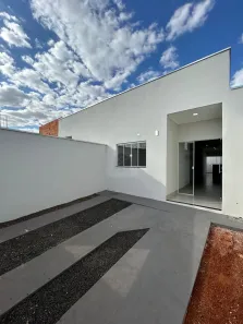 Casa com 2 Quartos à venda, 68m² no São Jorge, Uberlândia
