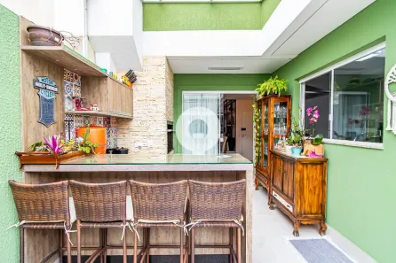 Casa de Condomínio com 3 Quartos à venda, 188m² no Jardim das Américas, Curitiba