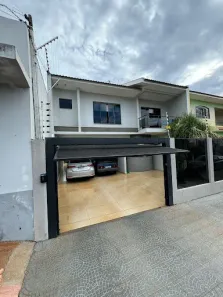 Sobrado com 4 Quartos à venda, 240m² no Jardim Alvorada, Maringá