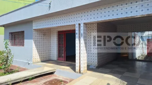 Casa com 3 Quartos para alugar, 208m² no Rodoviário, Goiânia