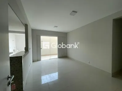 Apartamento com 2 Quartos à venda, 74m² no Centro, Montes Claros