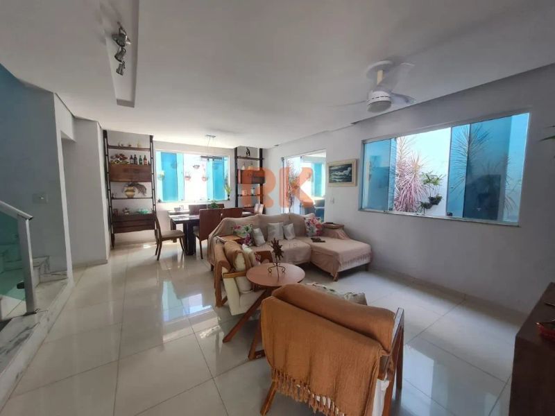 Casa com 4 quartos — Castelo, Belo Horizonte