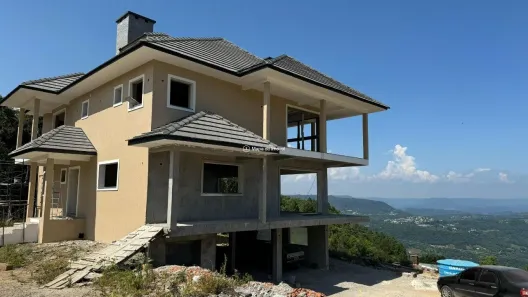 Casa com 5 Quartos à venda, 480m² no Várzea Grande 1º de Maio, Gramado