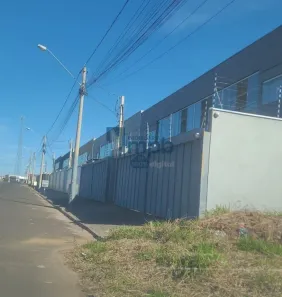 Apartamento com 2 Quartos para alugar, 80m² no Jardim Zelinda, Franca