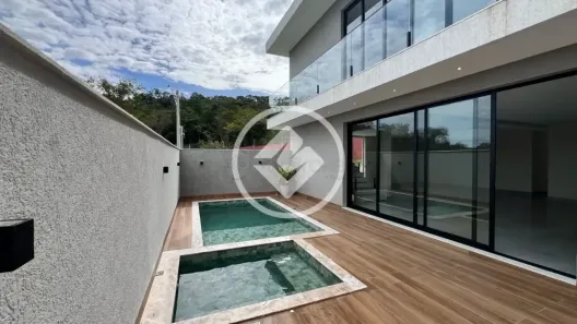 Casa de Condomínio com 3 Quartos para alugar, 346m² no Jardins Barcelona, Senador Canedo