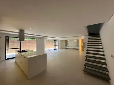 Apartamento com 3 Quartos para alugar, 300m² no Cabeçudas, Itajaí