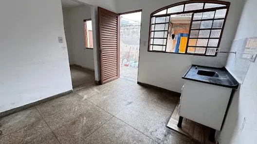 Casa com 1 Quarto para alugar, 35m² no Jardim Guarani, São Paulo