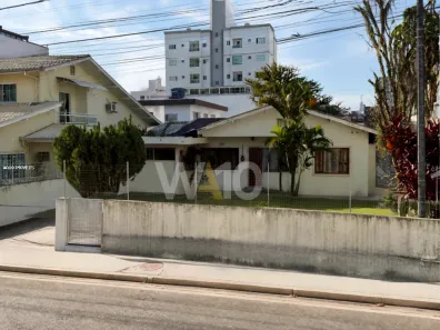 Casa com 2 Quartos à venda, 273m² no Nações, Balneário Camboriú