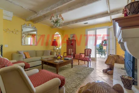 Sobrado com 8 Quartos à venda, 588m² no CAPIVARI, Campos do Jordão