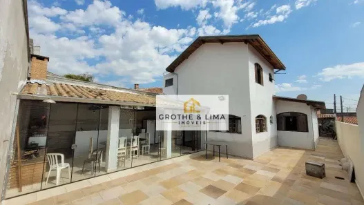 Sobrado com 3 Quartos à venda, 250m² no Jardim Continental, Taubaté