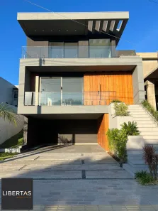 Casa de Condomínio com 3 Quartos à venda, 250m² no Centro, Gravataí