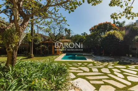 Sobrado com 4 Quartos à venda, 878m² no Jardim Guedala, São Paulo