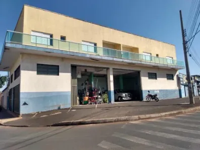 Prédio Comercial com 3 Quartos à venda, 170m² no Brasil, Uberlândia