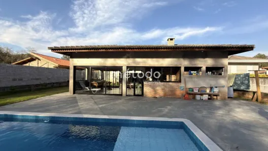 Fazenda/Sítio com 6 Quartos à venda, 470m² no Freguesia da Escada, Guararema