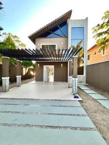 Sobrado com 4 Quartos à venda, 187m² no Centro, Eusébio