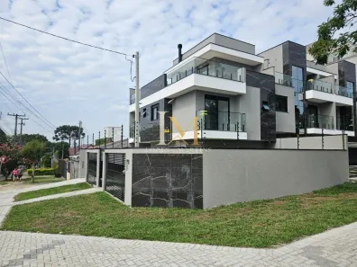 Sobrado com 3 Quartos à venda, 157m² no Água Verde, Curitiba