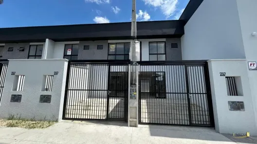 Sobrado com 2 Quartos à venda, 73m² no Costa e Silva, Joinville