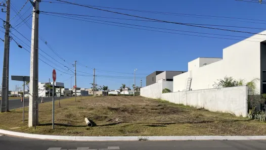 Lote/Terreno à venda, 338m² no Condomínio Primor das Torres, Cuiabá