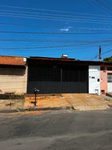 Casa com 3 Quartos para alugar, 160m² no Jardim Guanabara III, Goiânia