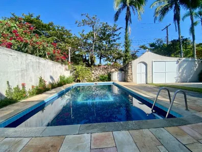 Casa com 6 Quartos para alugar, 248m² no Balneário Praia do Pernambuco, Guarujá