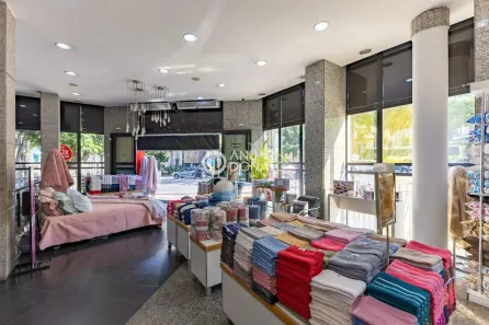 Ponto Comercial para alugar, 900m² no Savassi, Belo Horizonte