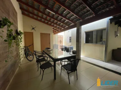 Casa com 3 Quartos à venda, 235m² no Jardim Europa, Uberlândia