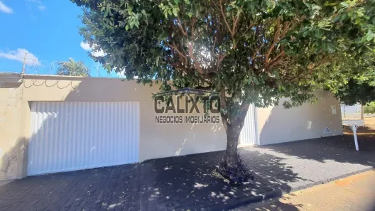 Casa com 3 Quartos à venda, 180m² no Presidente Roosevelt, Uberlândia