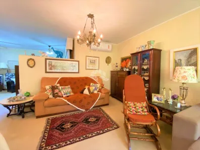 Casa com 3 Quartos à venda, 350m² no Jardim Lindóia, Porto Alegre