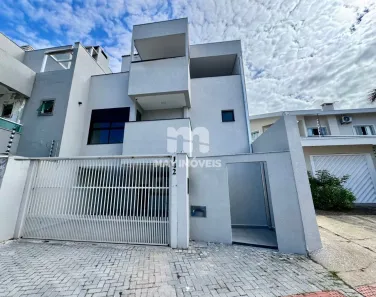 Sobrado com 3 Quartos à venda, 200m² no Praia dos Amores, Balneário Camboriú