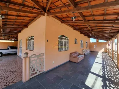 Casa com 3 Quartos à venda, 220m² no Morada Nova, Divinópolis