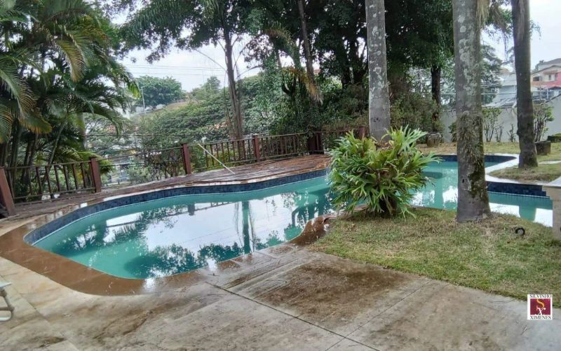 Casa com 5 quartos — Santa Lúcia, Belo Horizonte