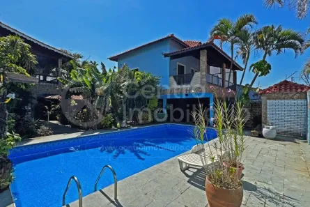 Casa com 5 Quartos à venda, 402m² no Jardim Tres Marias, Peruíbe