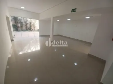 Ponto Comercial para alugar, 340m² no Daniel Fonseca, Uberlândia