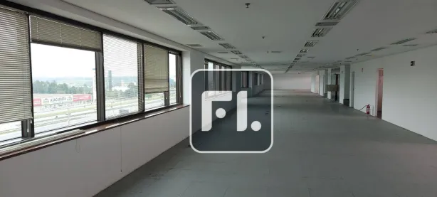 Sala Comercial para alugar, 250m² no Tamboré, Barueri
