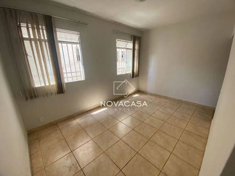 Apartamento com 3 quartos — Planalto, Belo Horizonte