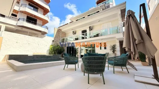 Casa com 8 Quartos à venda, 500m² no Passagem, Cabo Frio