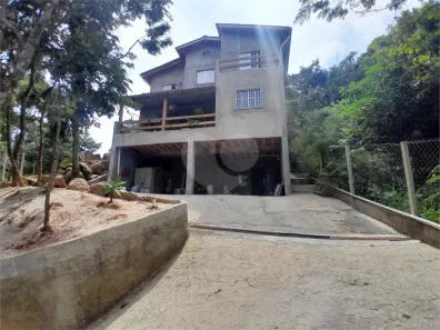 Sobrado com 3 Quartos à venda, 222m² no Luiz Fagundes, Mairiporã
