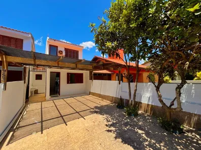 Sobrado com 2 Quartos à venda, 60m² no Pinguirito, Garopaba